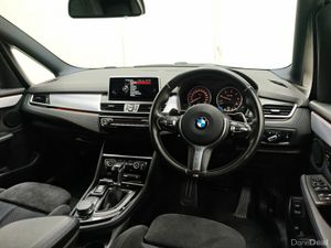 BMW 2-Series 2.0D M SPORT Automatic, Reversing cam - Image 3