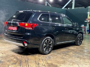 Mitsubishi Outlander 2.0 AUTOMATIC - ALLOY WHEELS - Image 4