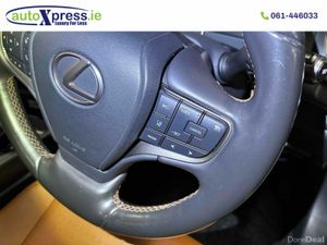 Lexus UX VERSION C 2.0 Hybrid Automatic, Reversing - Image 4