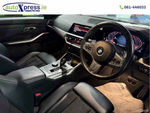 BMW 3-Series 320D XDRIVE M SPORT Automatic, Revers - Image 4