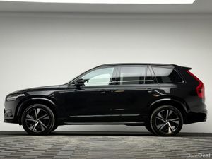 Volvo XC90 R-DESIGN T8 RECHARGE 300HP - Image 4