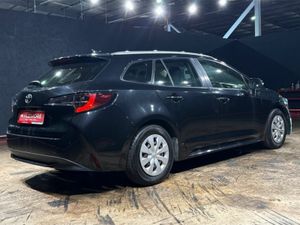 Toyota Corolla HYBRID 1.8L AUTOMATIC - Image 4