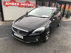 Volvo V40 Cross Country Turbo Diesel 2015 - Image 2