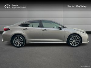 Toyota Corolla LUNA SPORT 4DR HYBRID SALOON - Image 3