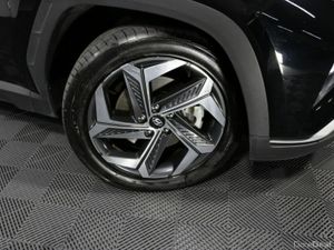 Hyundai Tucson PHEV EXECUTIVE 4WD 1.6L P ETROL AUT - Image 3