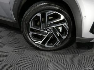 Hyundai Tucson PHEV PLATINUM 1.6L PETROL AUTOMATIC - Image 3