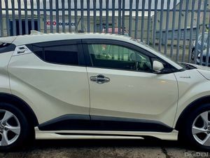 2018 TOYOTA CHR - Image 4