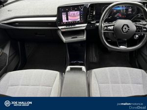 Renault Megane E-Tech EV60 220hp Launch Edition - Image 4