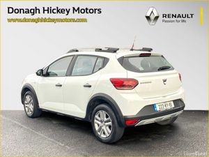 Dacia Sandero Stepway TCe 90 STEPWAY Essential - Image 3