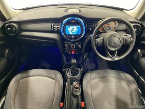 Mini Cooper 3-Door One Classic - Image 4