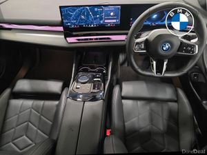 BMW 5-Series 530e M Sport Saloon - Image 4