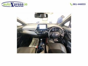 Toyota C-HR Hybrid G, Ultra Low mileage, reversing - Image 2