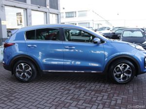 1.6CRDI K3 EDITION AUTOMATIC WITH PANORAMIC ROOF - Image 3