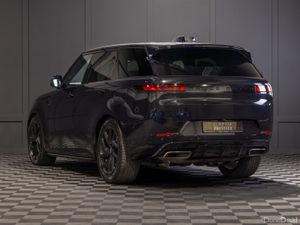 2025 Range Rover Sport P460e Dynamic SE - Image 4