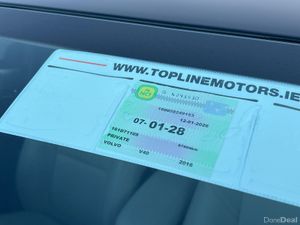 ==STUNNING LOW KMS/FULL LEATHER//AUTO== - Image 2