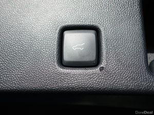 2026 KUGA ST-LINE X 5DR 2.5 Duratec 243PS PHEV Aut - Image 4