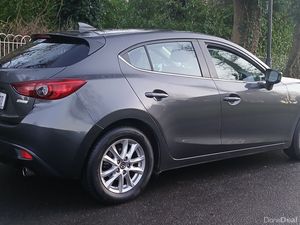 Mazda Mazda3 2016 1.5 PETROL EXEC 5dr IRISH CAR - Image 4