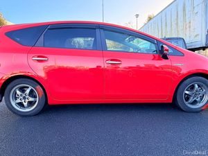 Toyota Prius Alpha 2016 7 seater - Image 3