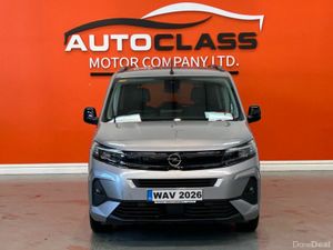 Opel Combo 7 SEATER WHEELCHAIR ACCESIBLE TAXI - Image 4