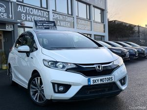 2016 Honda Fit 1.5 Hybrid auto sport specs - Image 4