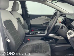 Ford Puma EV 53KWH 168PS Premium WINTER PACK - Image 4