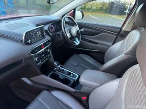 Hyundai Santa Fe 2.2 CRDi 4WD Executive Plus Auto - Image 3
