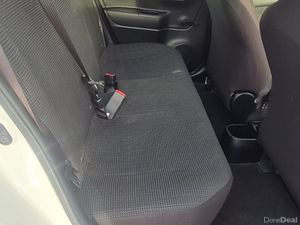 Toyota Vitz 2017 - Image 4