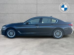 BMW 5-Series 520d SE Saloon - Image 4