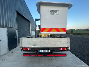 Hino 300-815 Reach Truck - Image 4