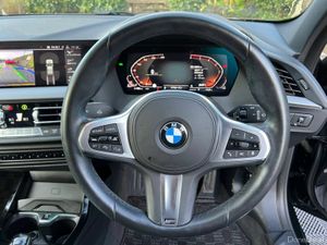 BMW 1-Series 118d M-SPORT 2.0 AUTO // SERVICE HIST - Image 4