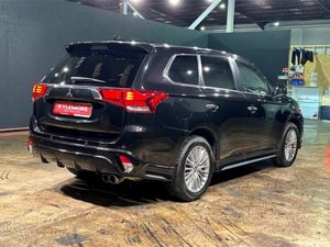 Mitsubishi Outlander 2.4 AUTOMATIC - - Image 4