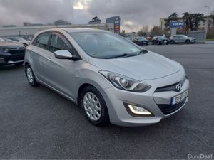 Hyundai i30 1.4 DSL CLASSIC 4DR - Image 4
