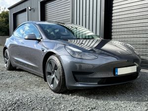212 Tesla Model 3 Standard Plus - Image 4