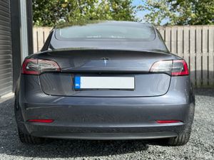 212 Tesla Model 3 Standard Plus - Image 3