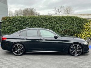 BMW 5-Series 530e M-SPORT COMPETITION 2.0 HYBRID / - Image 2