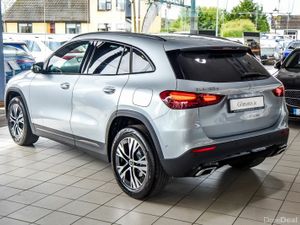 Mercedes-Benz GLA 180d Progressive Night Pack Face - Image 4