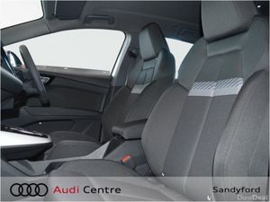 Audi Q4 e-tron 45 SPORT - Image 4