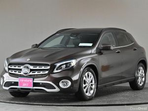 Mercedes-Benz GLA GLA 180 **HALF LEATHER**REVERSE - Image 3