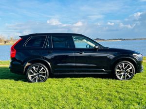 Volvo XC90 ULTIMATE T8 RECHARGE AWD - Image 3