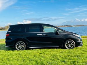 Honda Odyssey 2.4 AUTOMATIC  HYBRID - Image 3