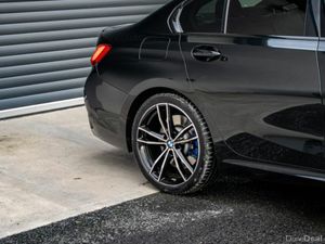 BMW 3-Series 320D M SPORT - Image 4