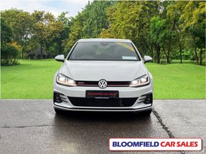 Volkswagen Golf GTI PERFORMANCE , DSG  // LOW MILE - Image 2