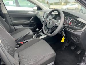 Volkswagen Polo VERY LOW MILEAGE - TRENDLINE 1.0 M - Image 2