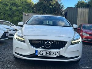 VOLVO V40 2016 1.5 PETROL AUTOMATIC - Image 2