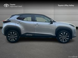 Toyota Yaris Cross CROSS LUNA SPORT 4DR AUTO - Image 3