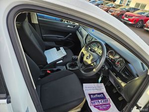 Volkswagen Polo TL 1.0 M5F 80HP 5DR - Image 4