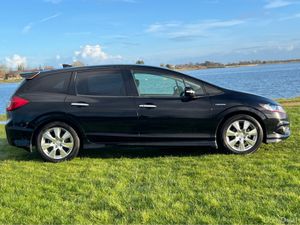Honda Jade 1.5 AUTOMATIC  6  SEATER - Image 3