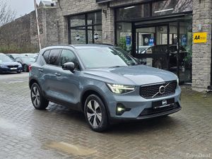 2022 VOLVO XC40 1.5 RECHARGE PLUS. - Image 2