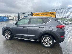 Hyundai Tucson 2017 Manual Diesel 2WD Fresh NCT - Image 4