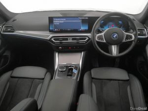 BMW i4 eDrive35 M Sport - Image 4